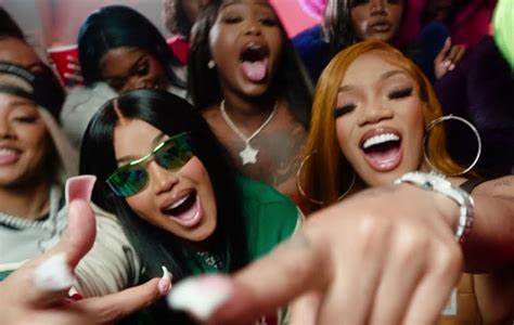 is-glorilla-related-to-cardi-b