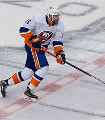 is-devon-toews-related-to-jonathan-toews