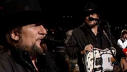 is-struggle-jennings-related-to-waylon-jennings