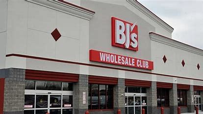is-bj's-restaurant-related-to-bj's-wholesale