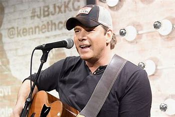 is-rodney-atkins-related-to-chet-atkins