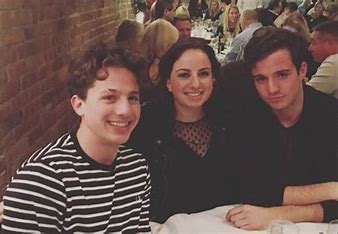 is-stephen-puth-related-to-charlie-puth
