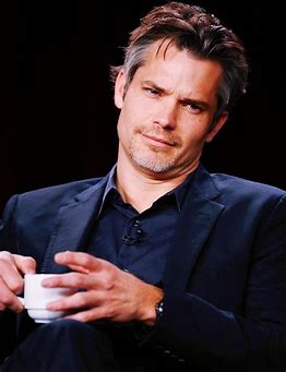 is-timothy-olyphant-related-to-anderson-cooper