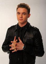 is-jesse-mccartney-related-to-jenny-mccarthy