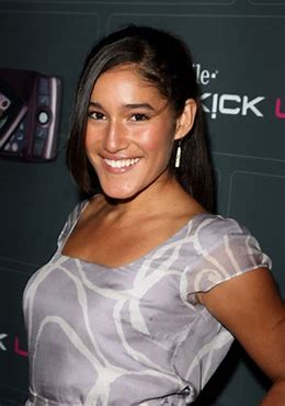 is-q'orianka-kilcher-related-to-atz-kilcher